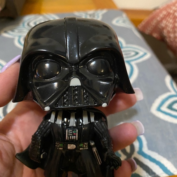 Darth Vader Funko pop - Picture 3 of 4